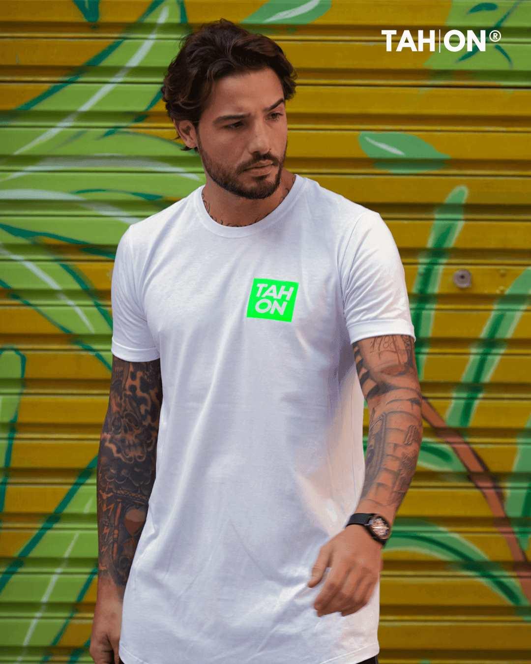 Camiseta Long Tah On Neon Branca - Tah On